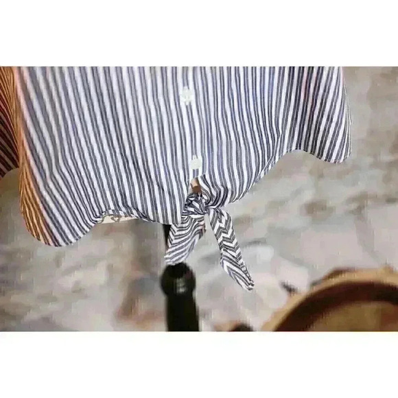 Women's Chico's Size 3.5 No Iron Sleeveless collared tie front blue/white stripe - Picture 5 of 12